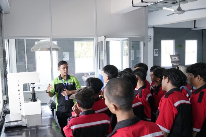Kunjungan Industri 1