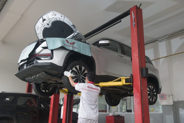Dalam program Wuling Siaga Mudik 2024, konsumen dapat menikmati promo gratis pengecekan kendaraan dan diskon suku cadang untuk servis berkala