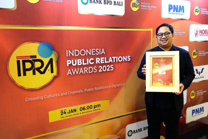 Penghargaan ini sebagai bentuk pengakuan atas peran aktif Wuling mengedukasi masyarakat dalam rangka mendukung peralihan ke kendaraan ramah lingkungan